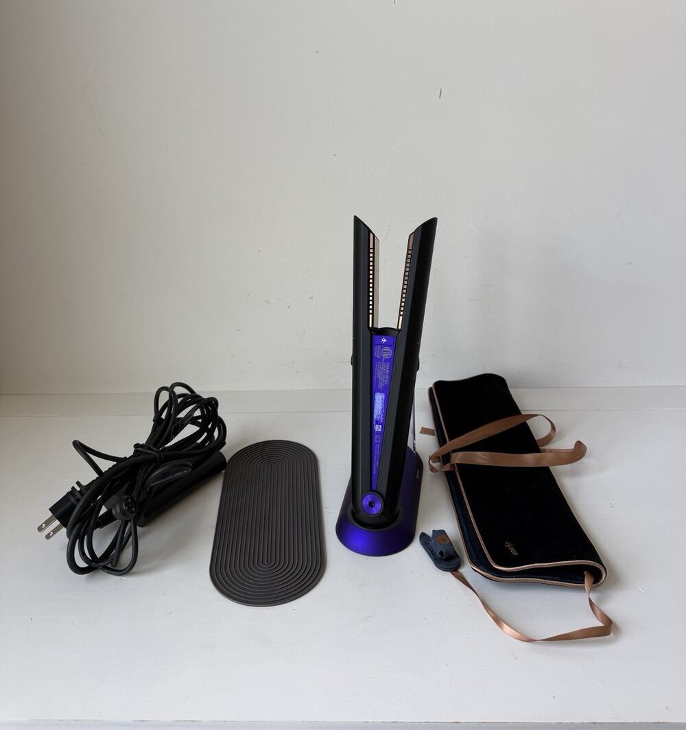 Dyson Corrale Special Edition Hair Straightener Black/Purple HS03 Rare USED
